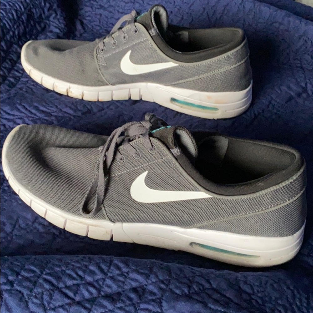 Nike Janoski